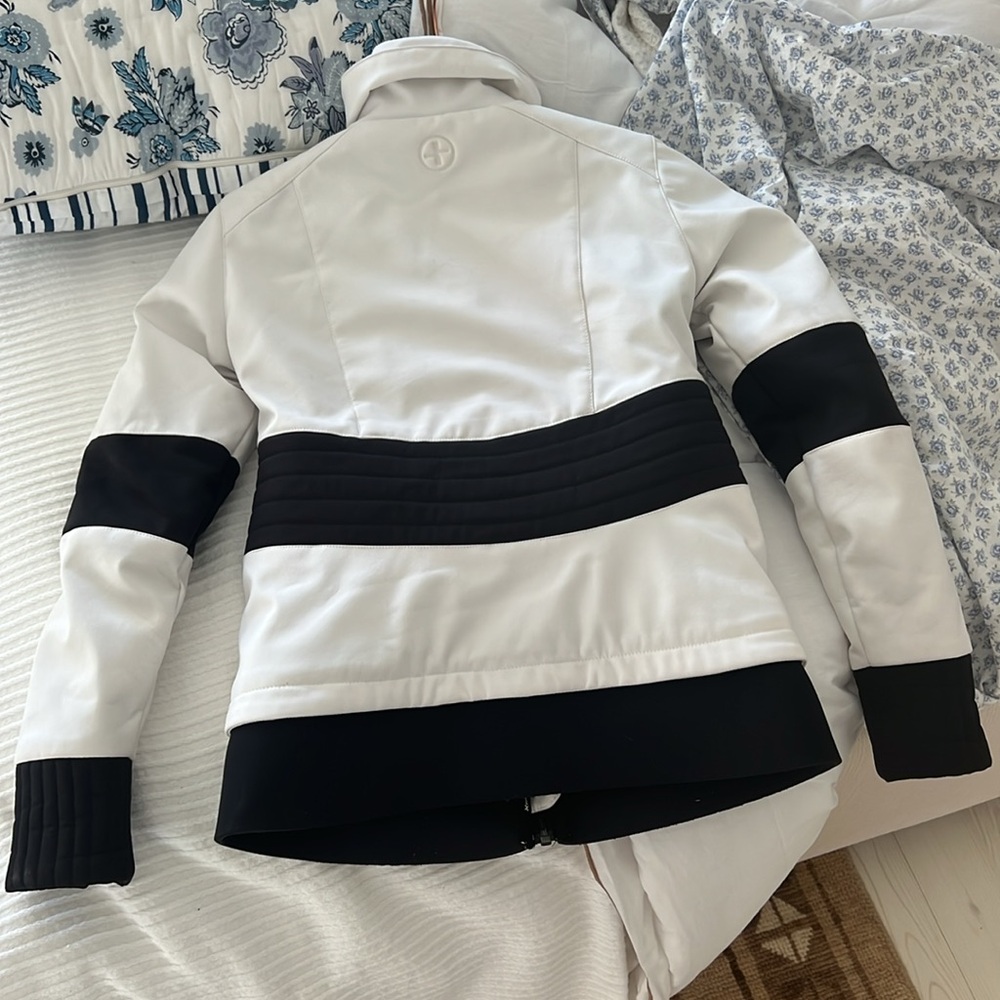 Women's White and Black Ski Jacket - Picture 3 of 4